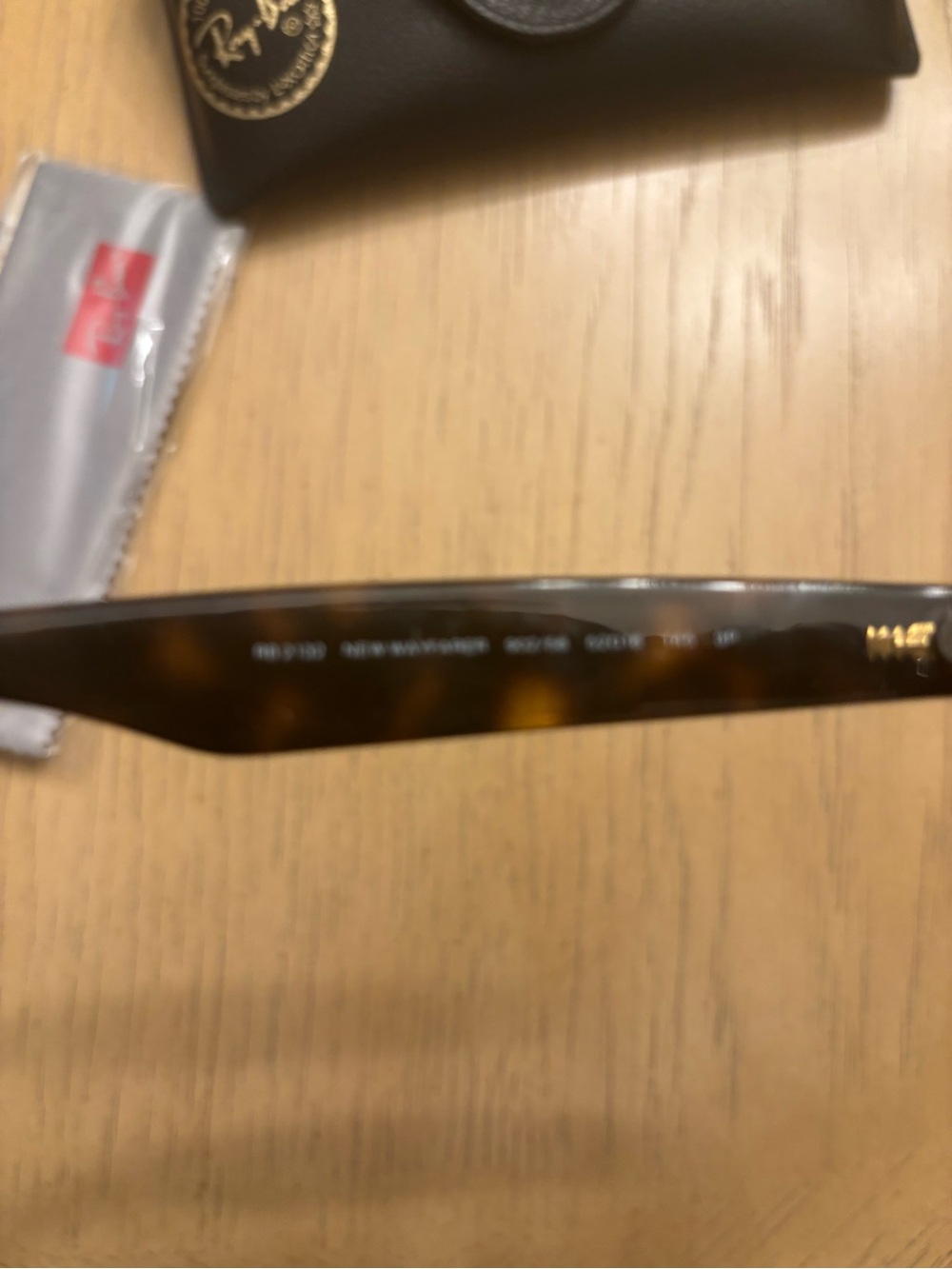 Ray-Ban Women NEW 2132 Sunglasses - Tortoise Frame & Polarized Green Lenses - Picture 6 of 7